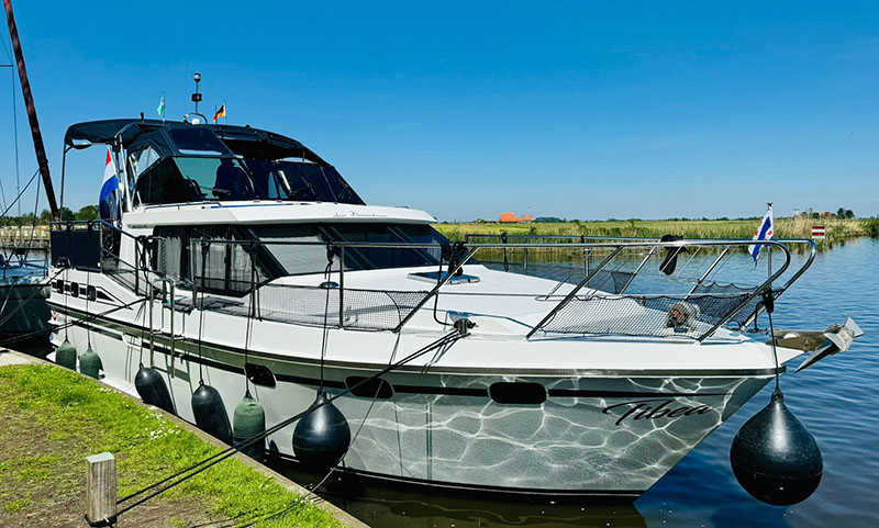 Sneek-in-Water_ocassion-motorboot
